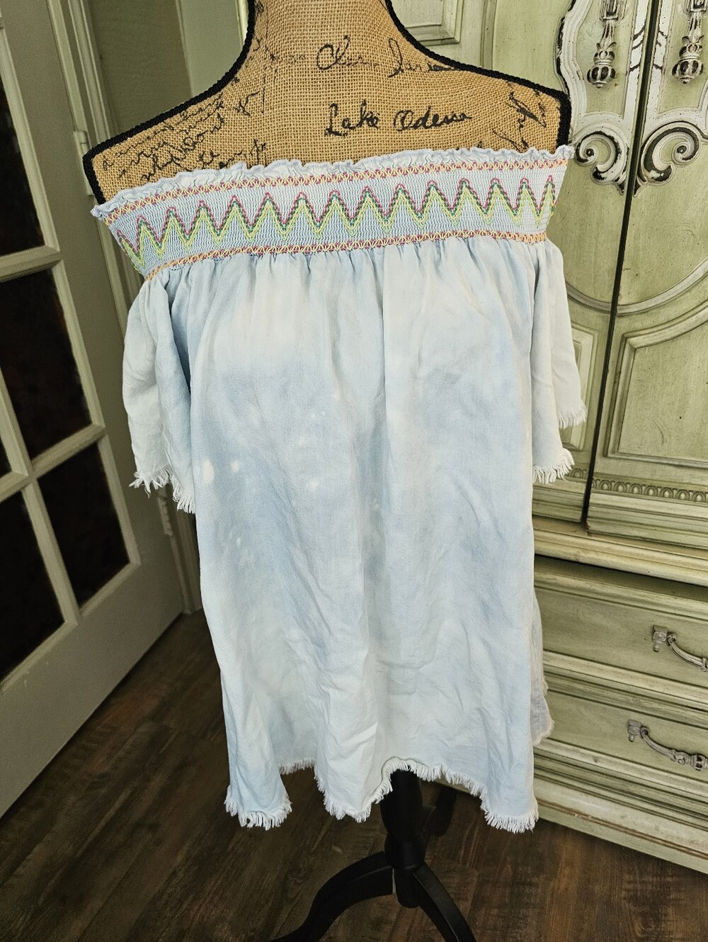 American Eagle Bleached, Fringed Off-the-Shoulder Peasant Top (XL)